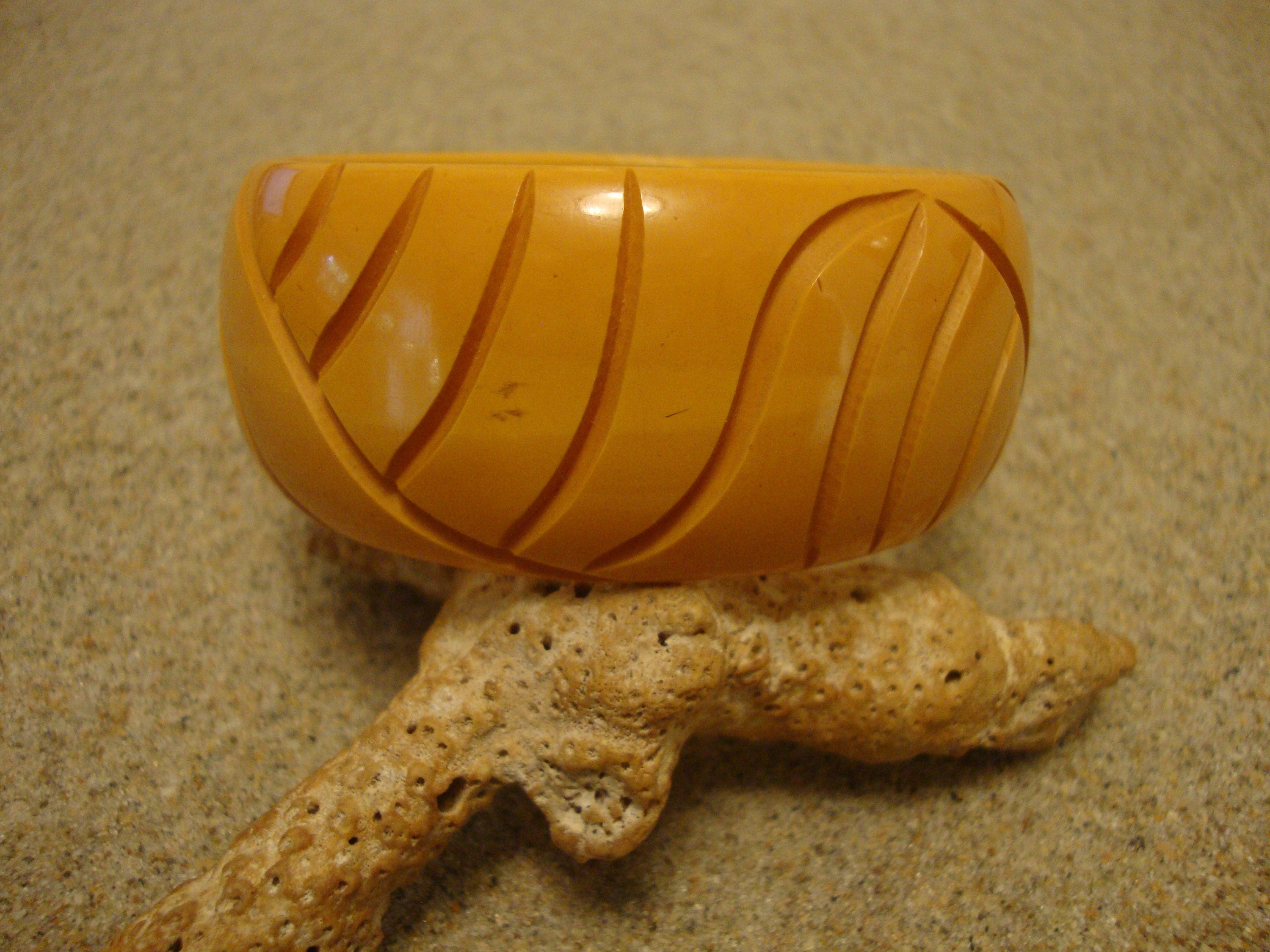Vintage 1.5" Goldenrod Bakelite Bracelet! Abstract Flower/Leaf Carved Design!