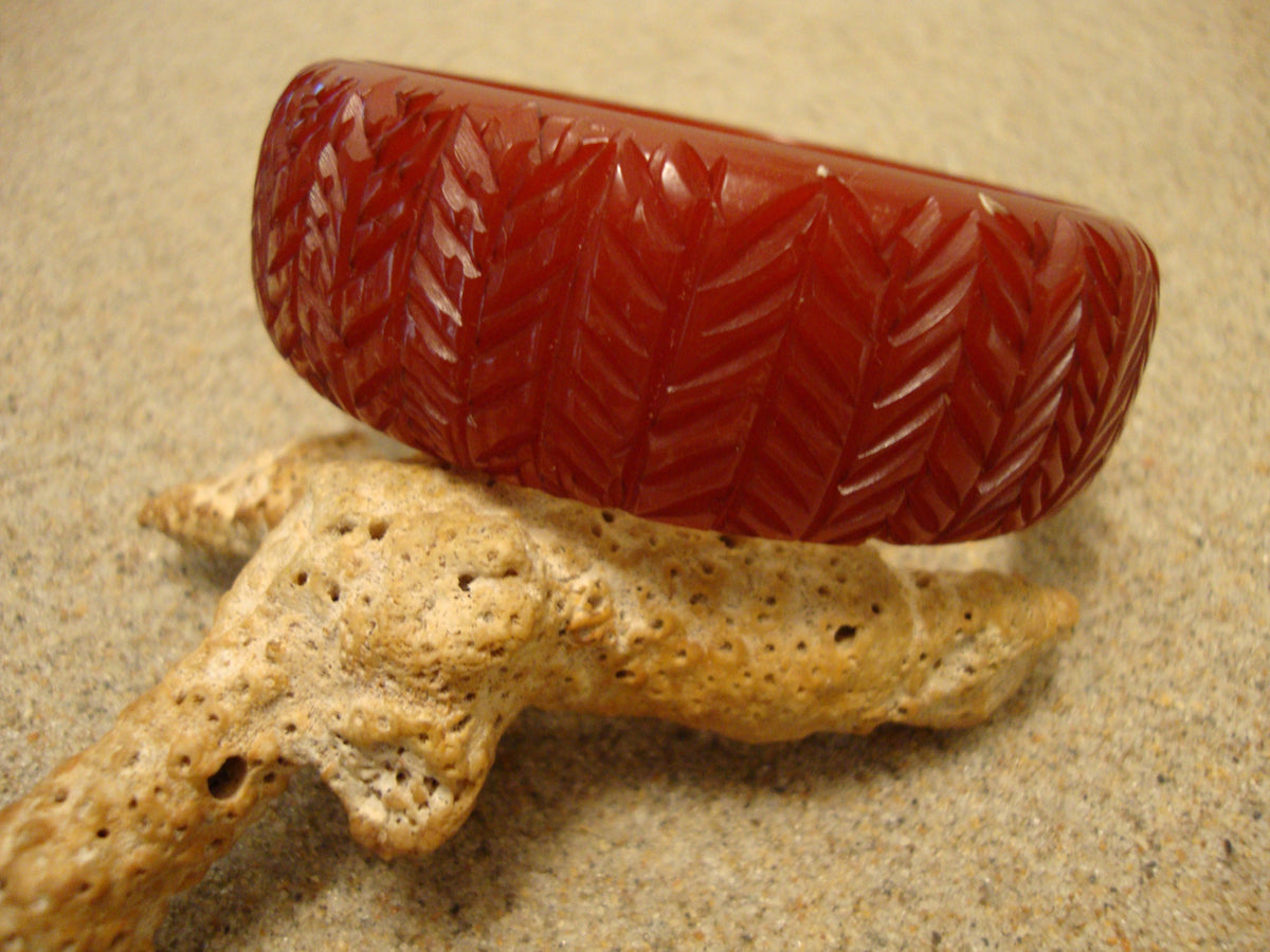 Vintage 1" Bakelite Bracelet! Blood Orange w/ Vertical Branch/Leaf Carvings!