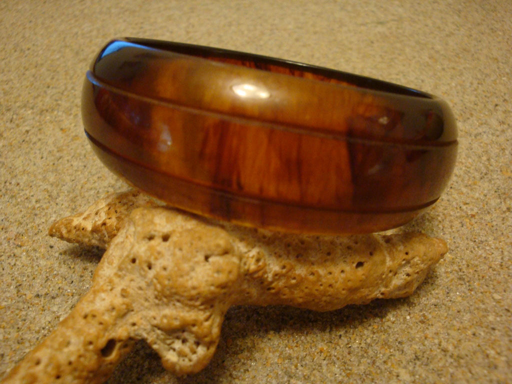 Vintage 7/8" Copper & Rust Bakelite Bracelet! Sleek Dual Groove Carved Design!