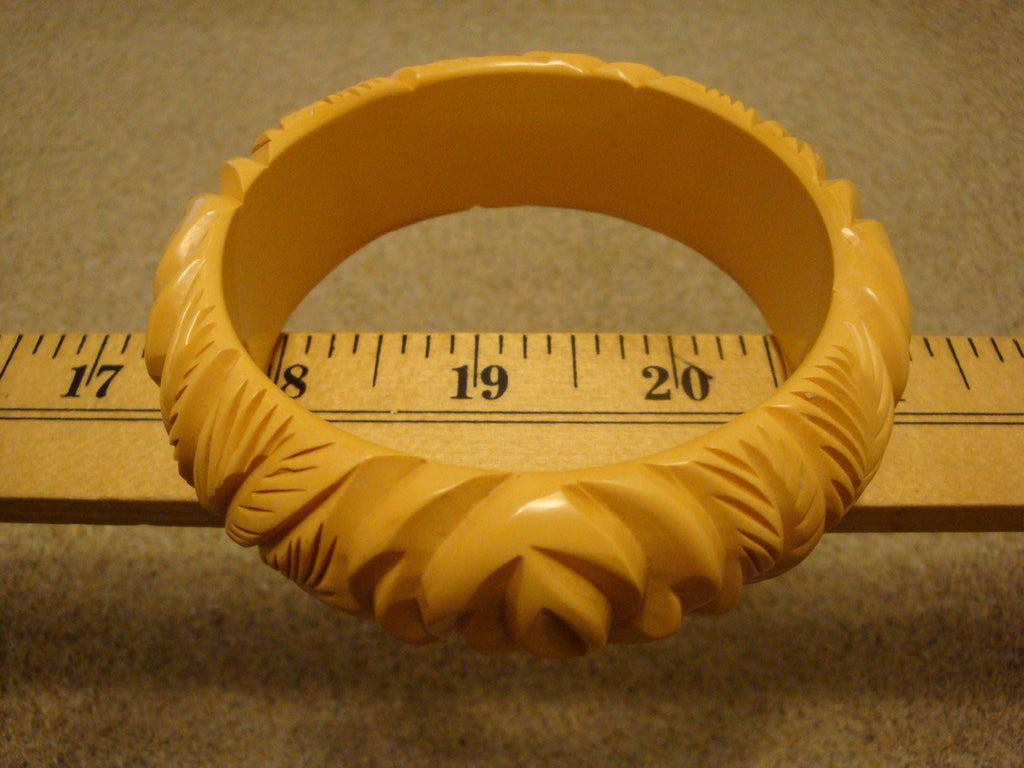 Vintage 1" Canary Yellow Bakelite Bracelet!  Four Lotus Flower & Leaf Carvings!!