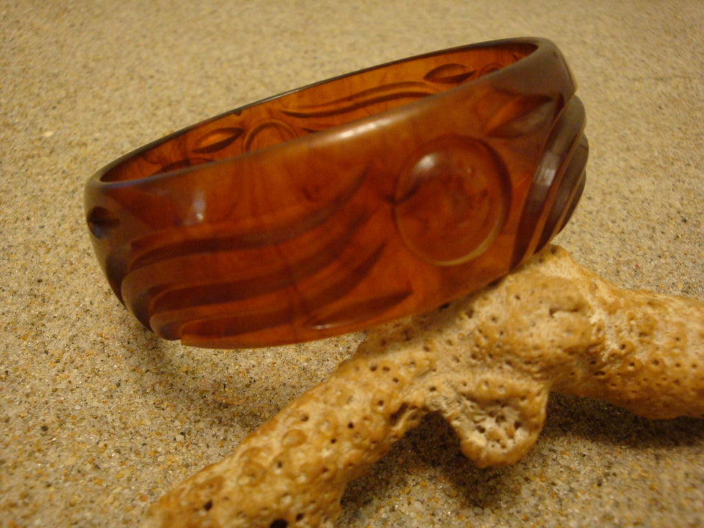 Vintage 7/8" Bakelite Bracelet! Translucent Copper & Rust w/Circle Dot and Contoured Carvings!
