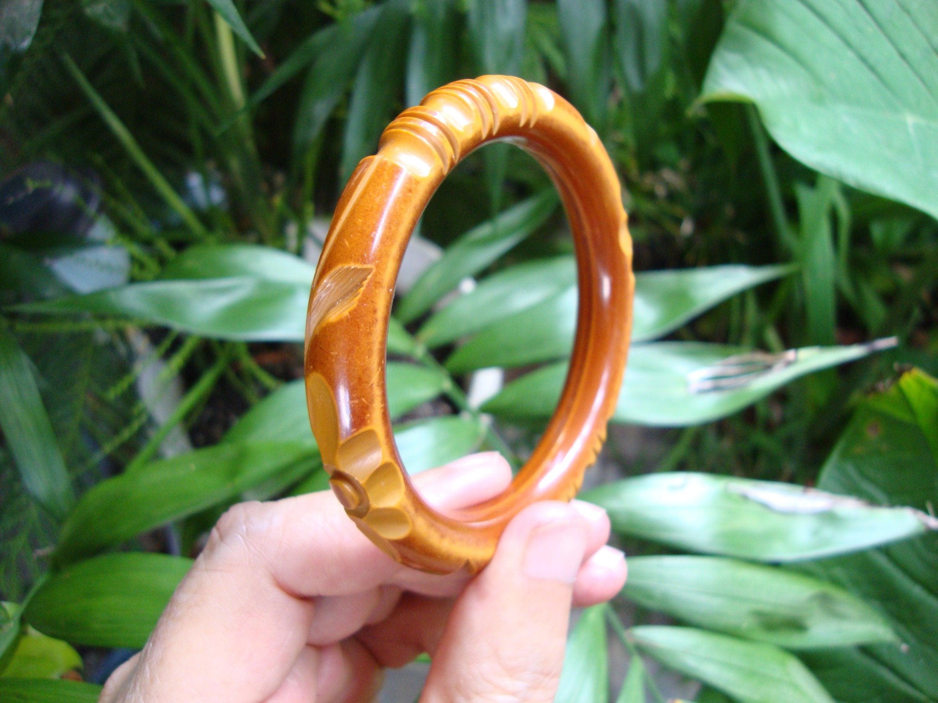 Vintage Brown Overdyed Butterscotch Bakelite Bracelet! Flower/Slash Carvings!!