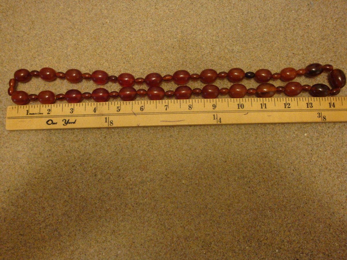 Vintage 30" Translucent Marbled Cherry Bakelite Necklace! Graduated Barrell Beads!