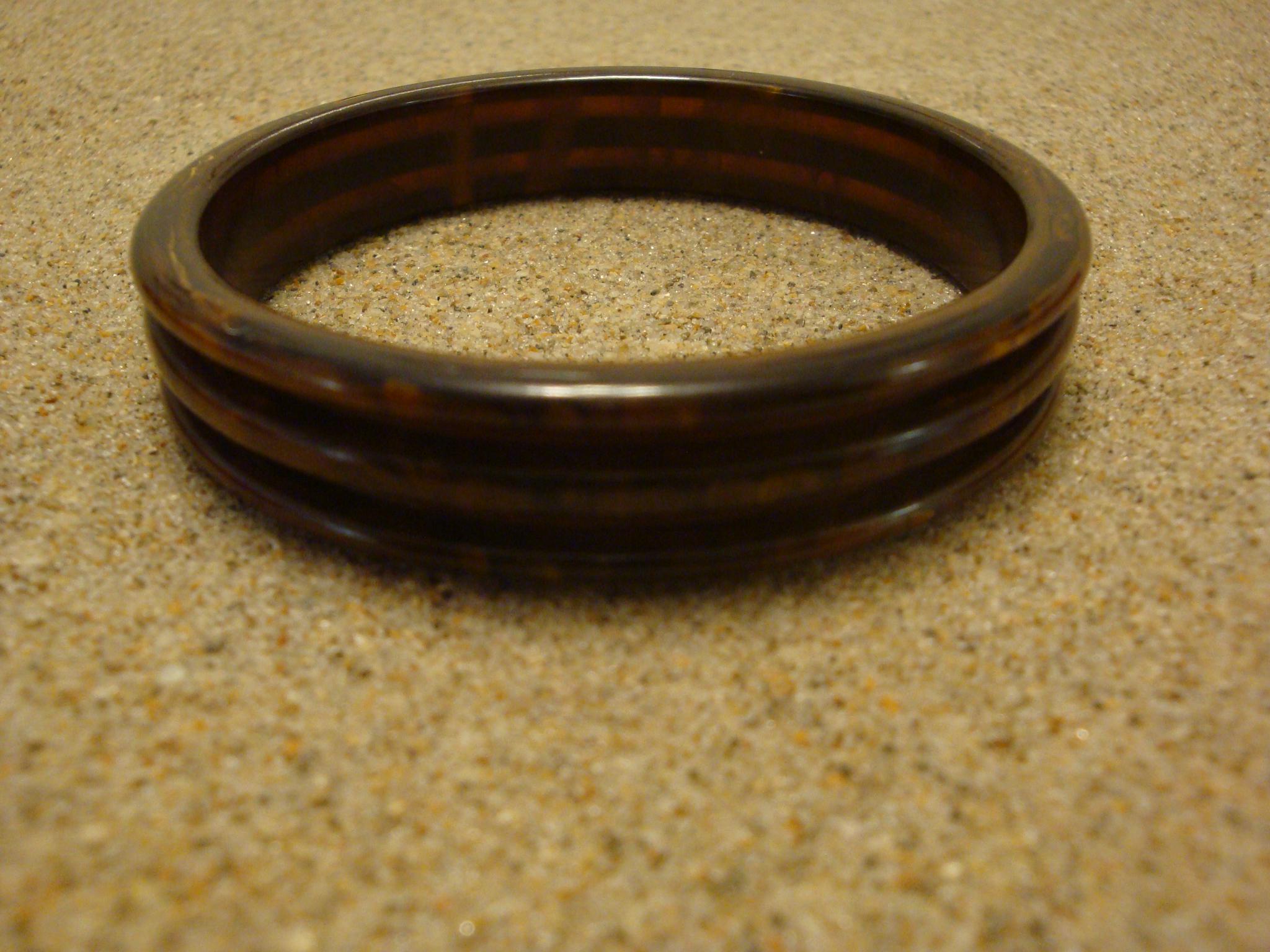 Vintage 1/2" Brown & Butterscotch Bakelite Bracelet! Sleek Deep Grooved  Design!