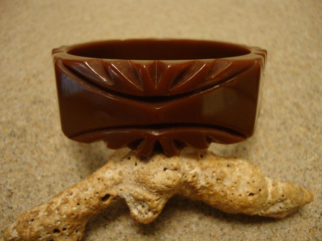 Vintage Chocolate Brown Bakelite Bracelet: Geometric Carvings