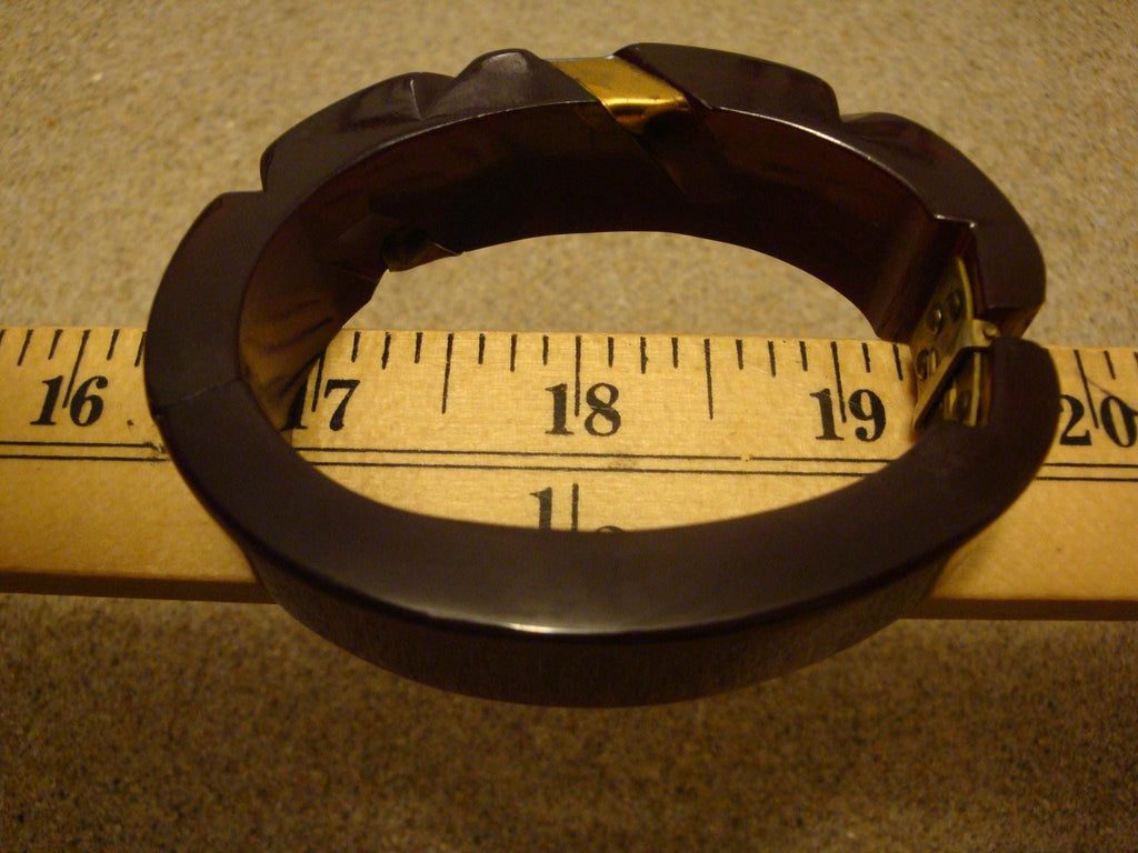 Vintage Bakelite Clamper Bracelet! Mahogany w/ Leaf Carvings & Brass Accent!