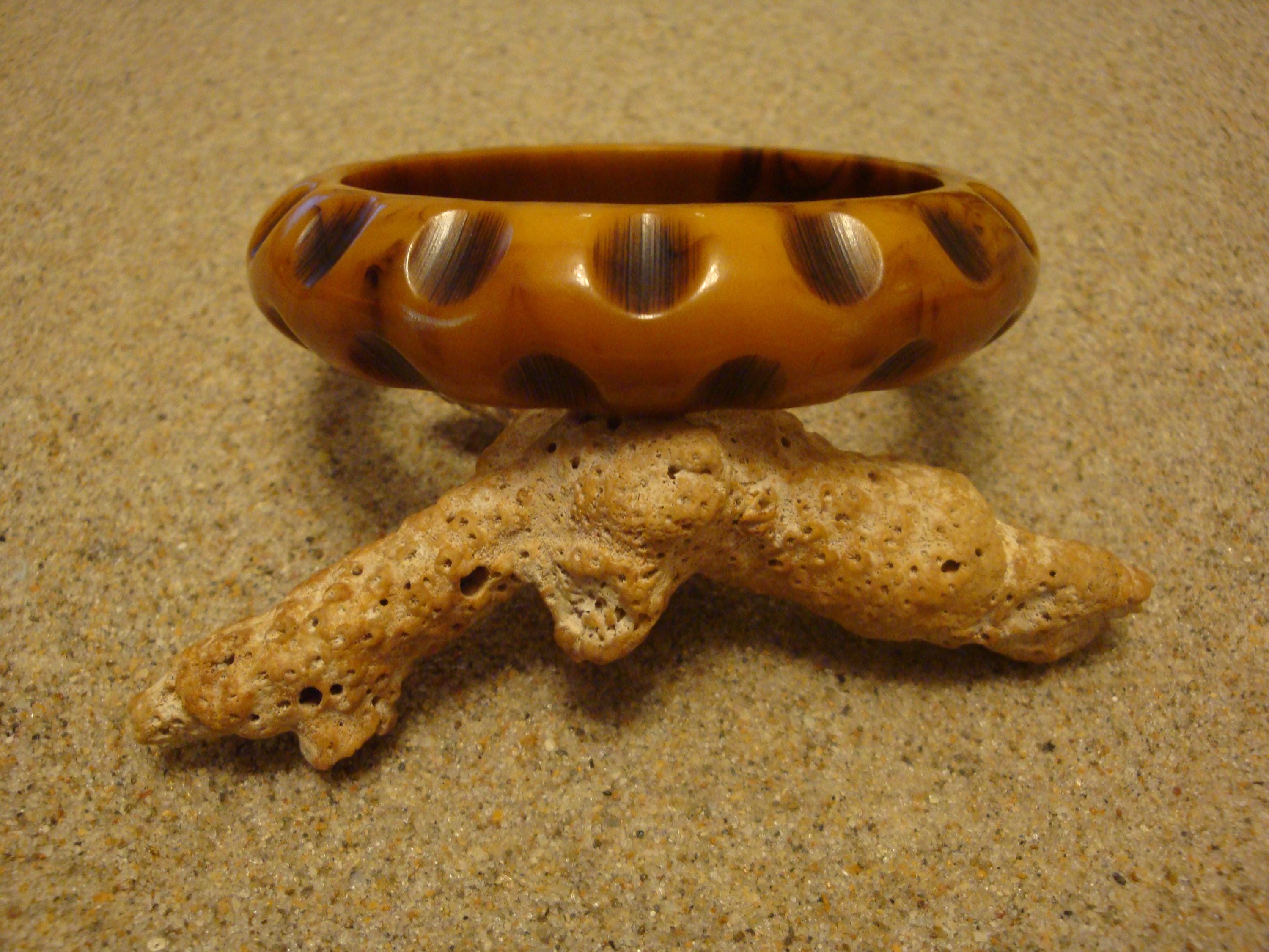 Vintage 3/4" Bakelite Bracelet! Mottled Butterscotch/Brown Color; Staggered Overdyed Dots!