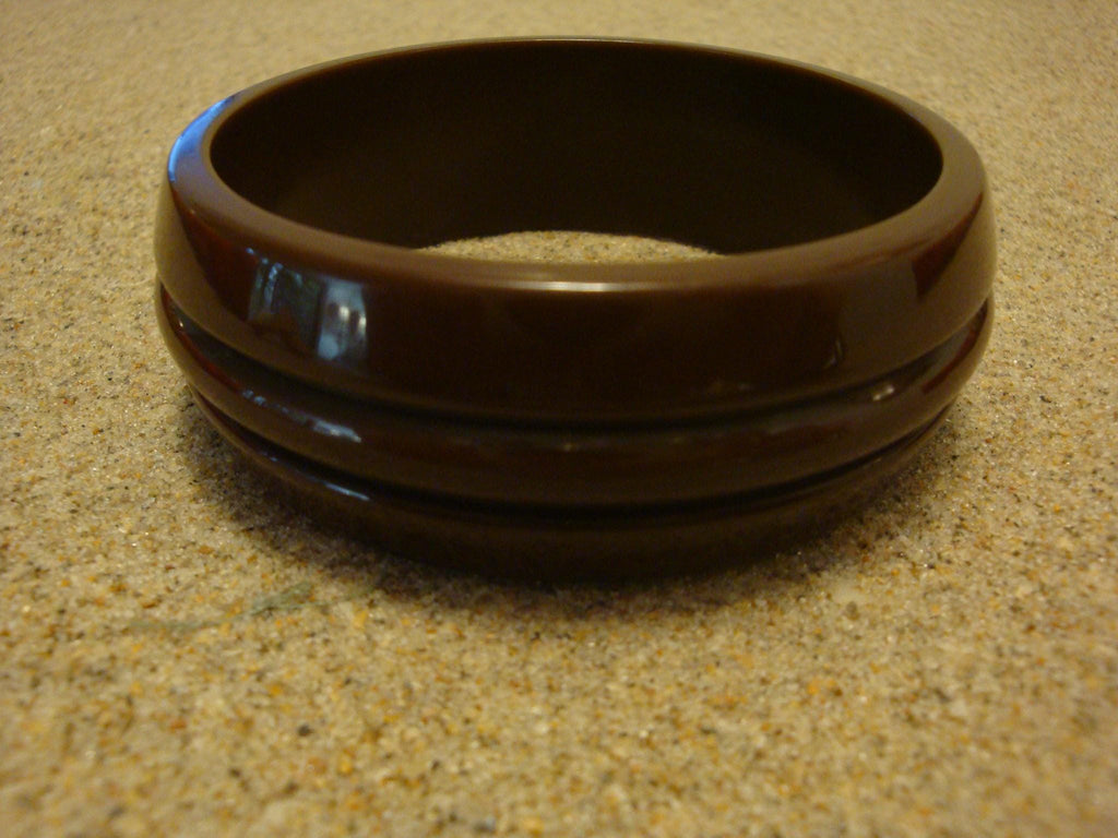 Vintage 1" Chocolate Brown Bakelite Bracelet! Grooved Sleek Art Deco Design!