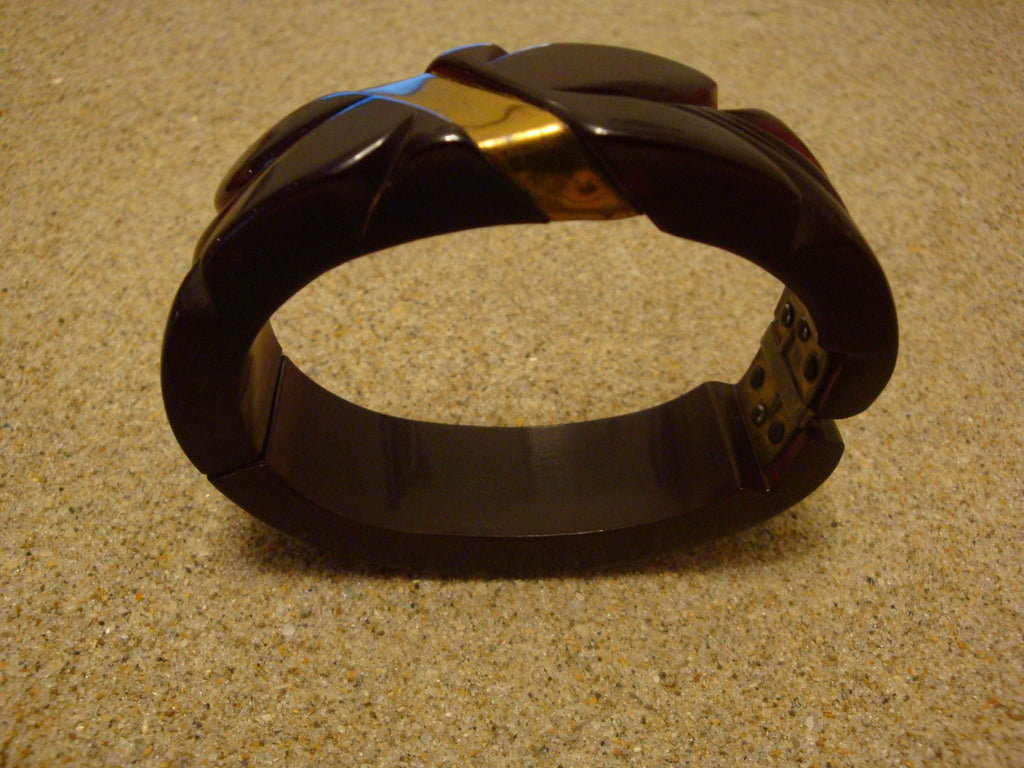 Vintage Bakelite Clamper Bracelet! Mahogany w/ Leaf Carvings & Brass Accent!