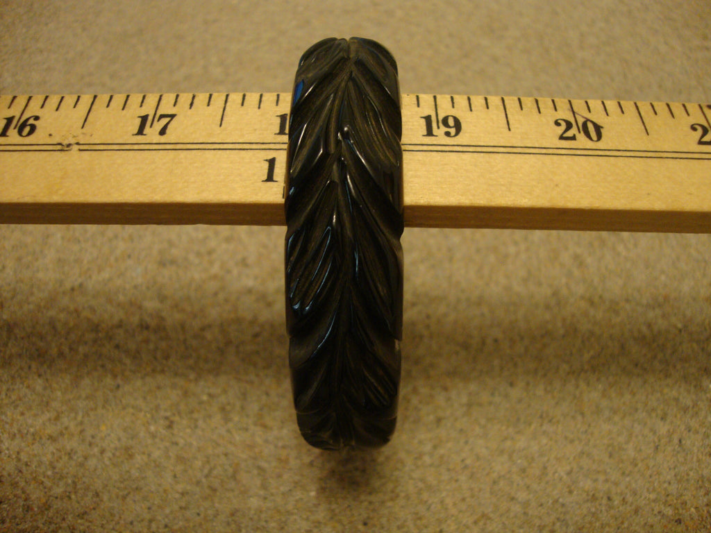 Vintage Midnight Green Bakelite Bracelet: Carved Vine & Leaf Design