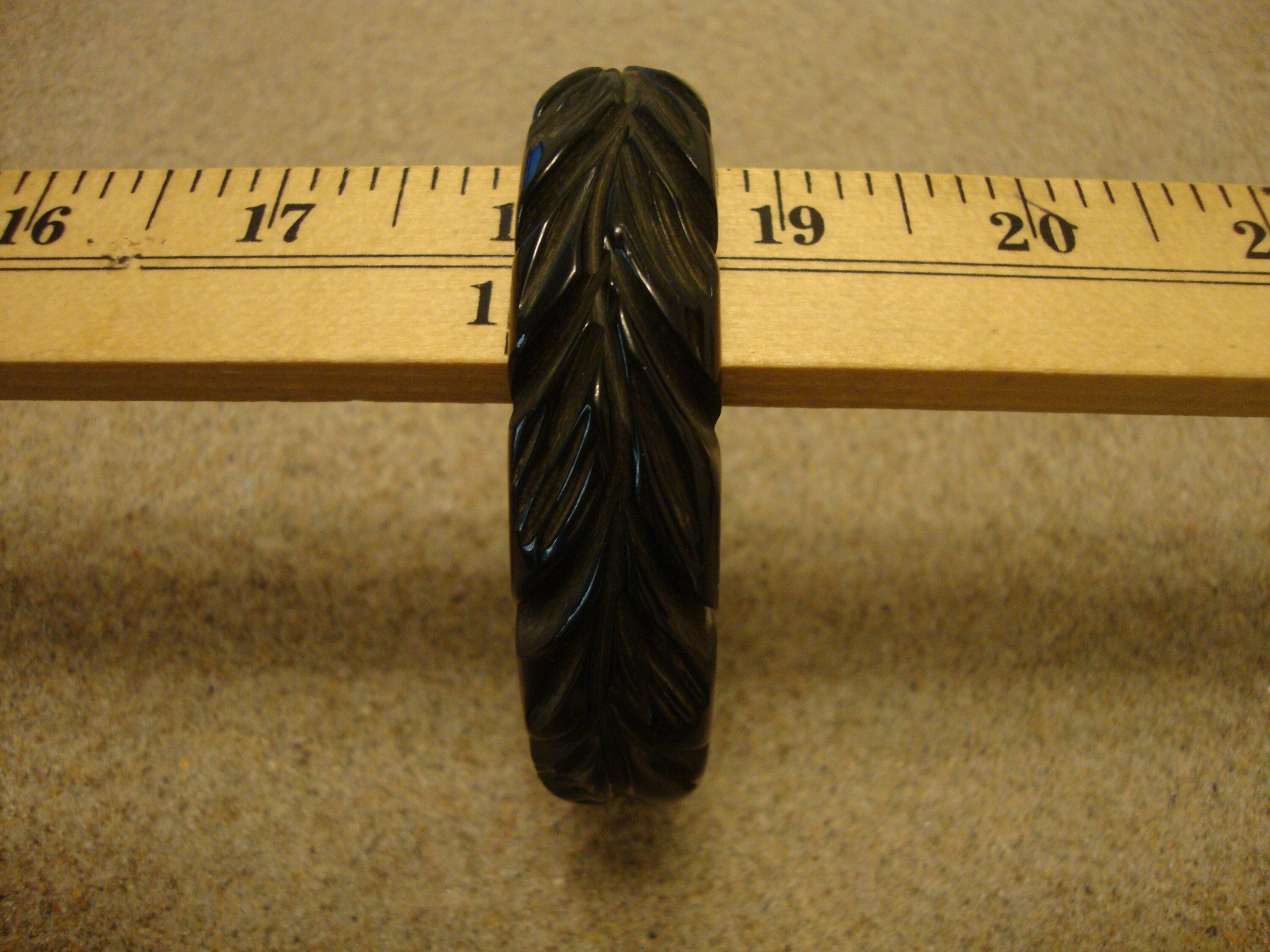 Vintage Midnight Green Bakelite Bracelet: Carved Vine & Leaf Design
