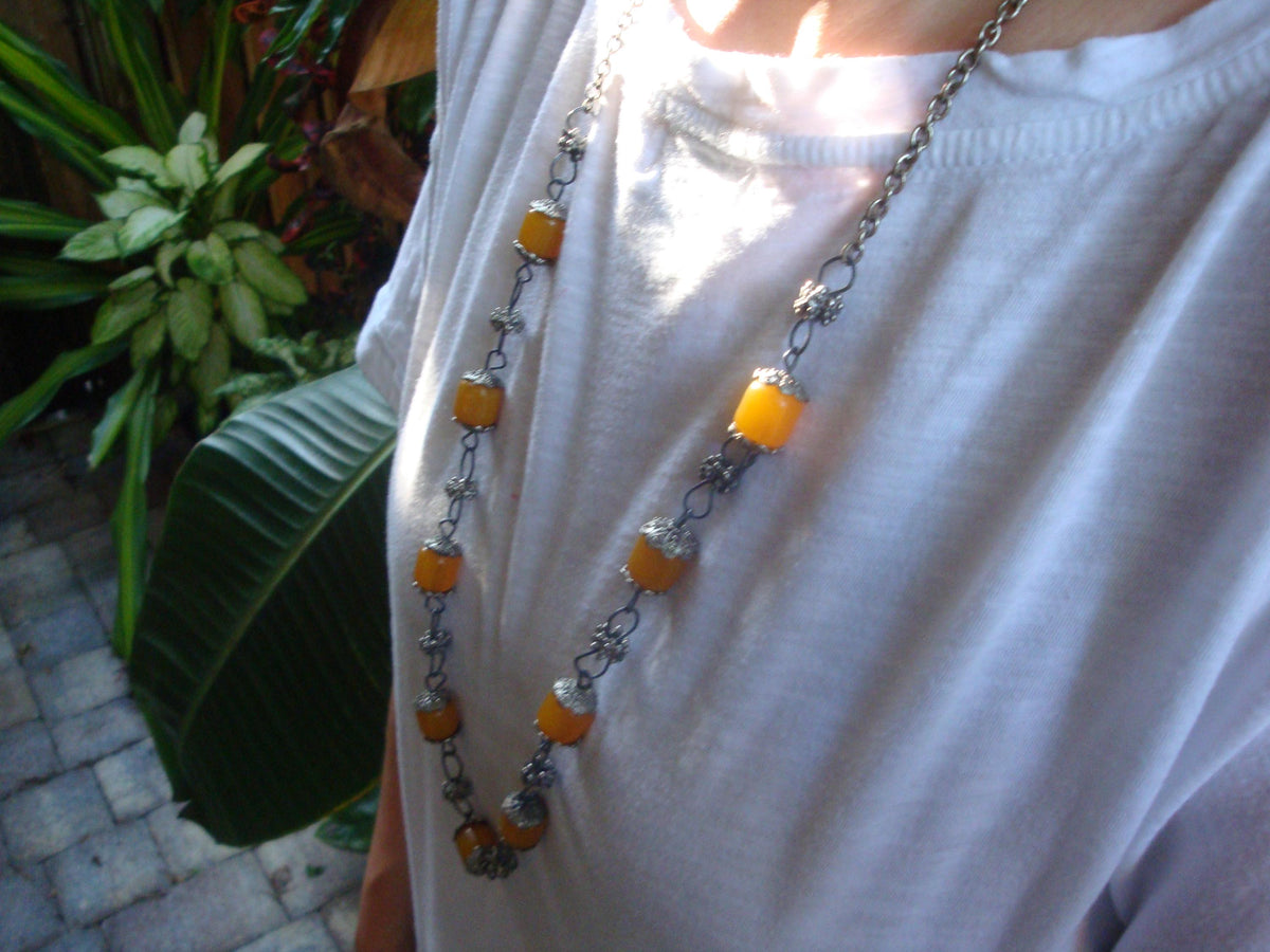 Vintage 33" Bakelite Necklace! Barrel Beads; Silvertone Chain, Settings Beads!