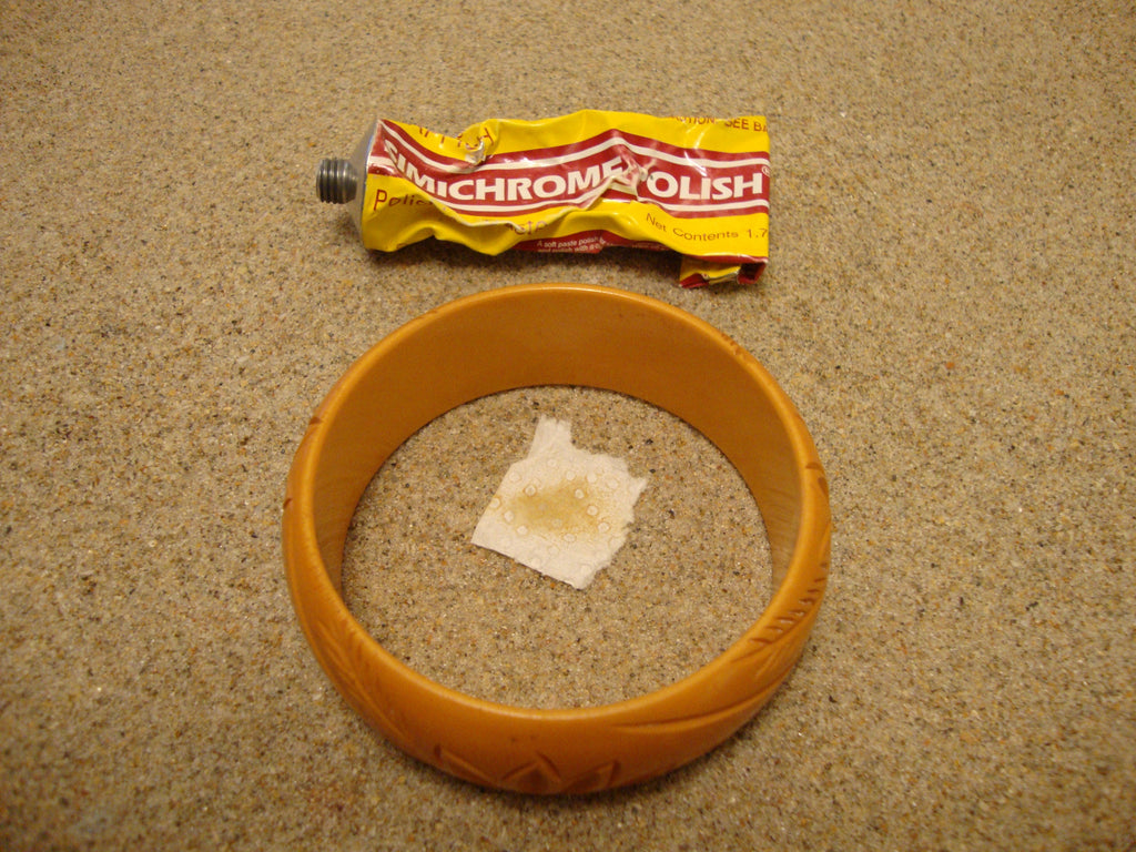 Vintage 1" Goldenrod Bakelite Bracelet! Unique Flower & Leaf Carved Design!