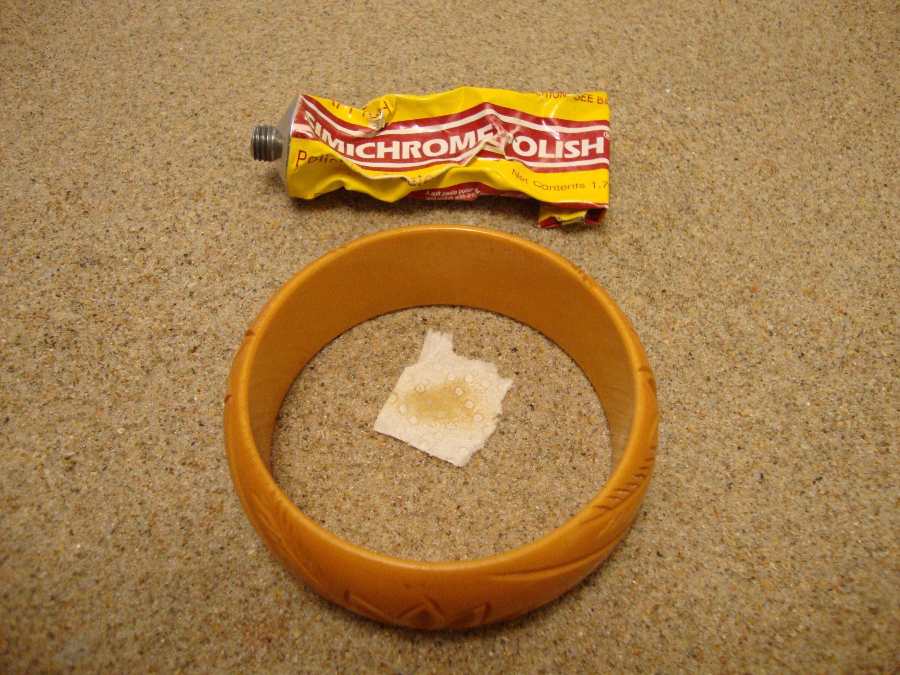 Vintage 1" Goldenrod Bakelite Bracelet! Unique Flower & Leaf Carved Design!