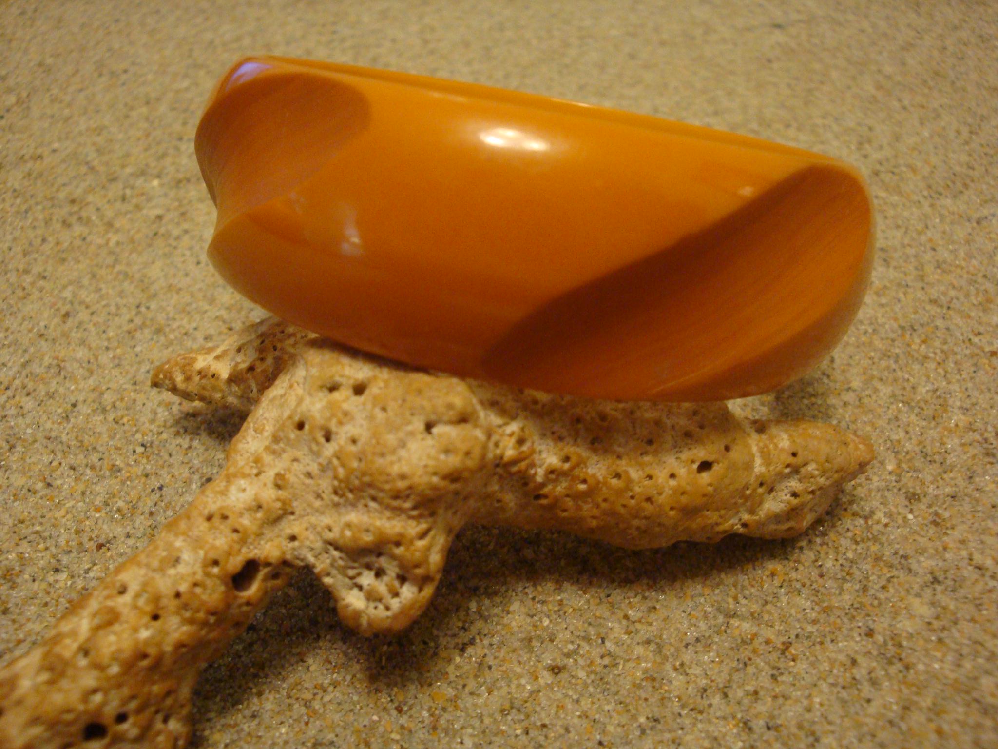 Vintage Burnt Orange Bakelite Bracelet: Modernist Cut Back Design