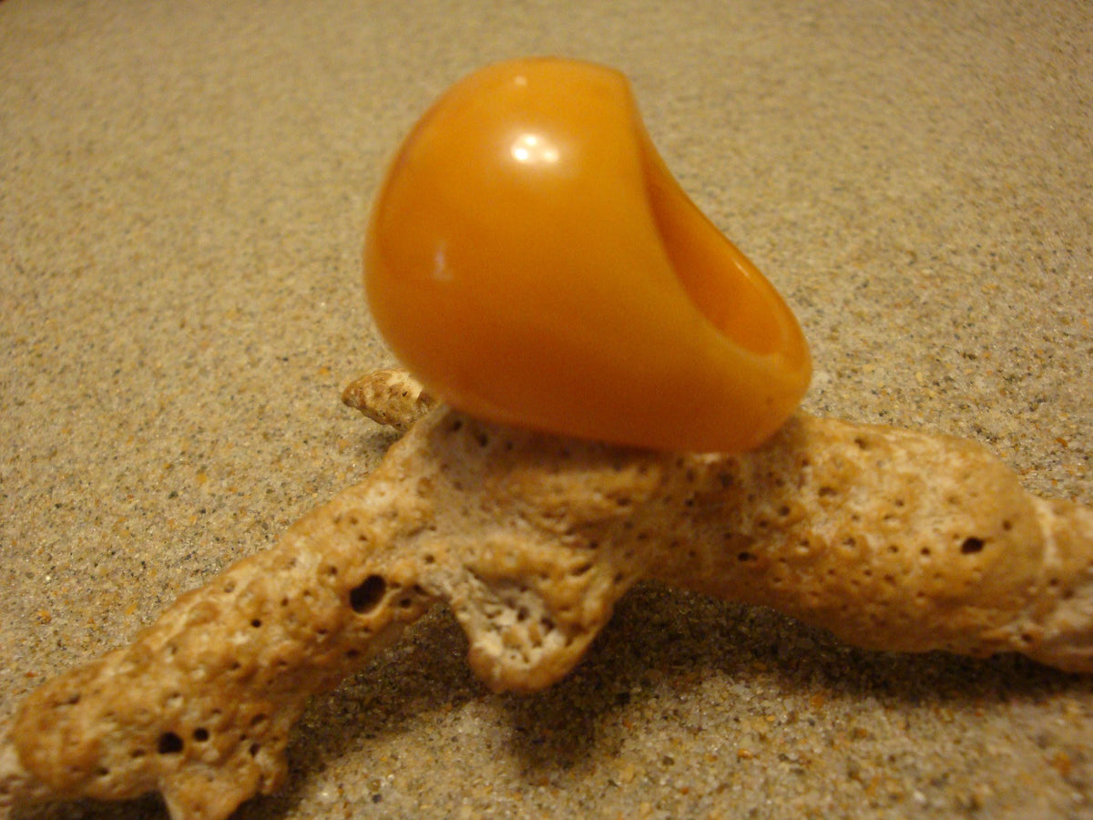 Vintage Bakelite High Domed Ring! Size 6 1/2; Marbled Orange/Cream Colors!