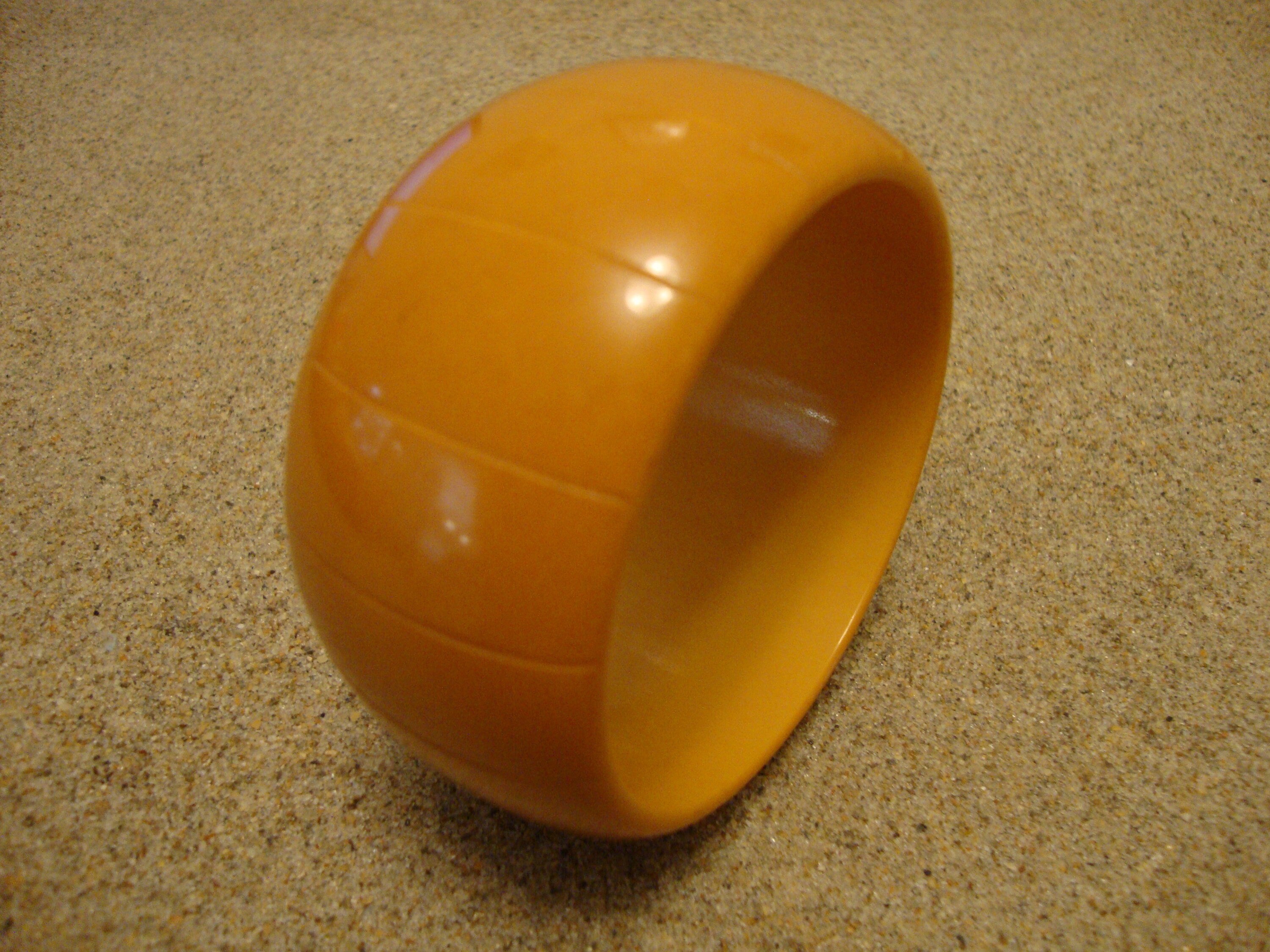 Extra Wide Vintage 1.5" Goldenrod Bakelite Bracelet! Thin Vertical Carvings!!