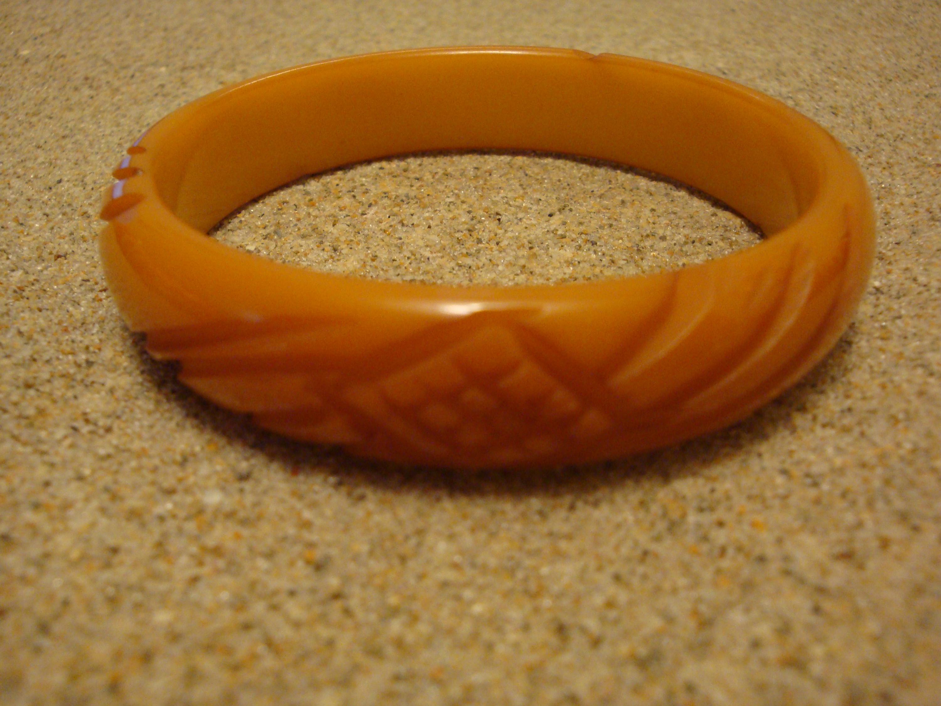 Vintage Butterscotch Bakelite Bracelet! Abstract Flower w/ Crosshatch Carvings!
