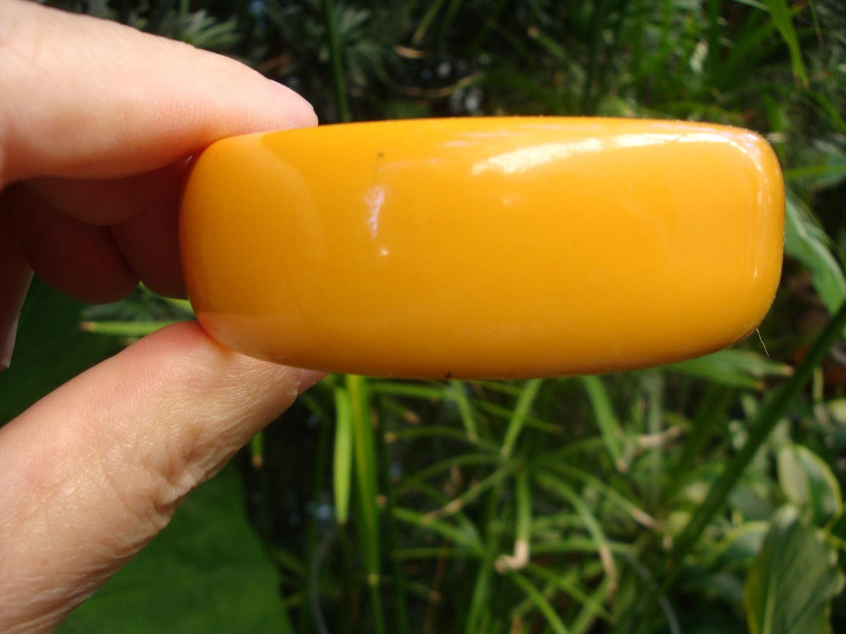 Vintage 1" Canary Yellow Bakelite Bangle Bracelet
