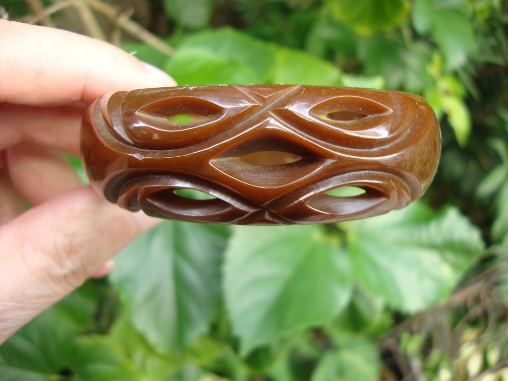 Vintage 7/8" Chocolate Brown Bakelite Bracelet! Geometric Open Work Carvings!