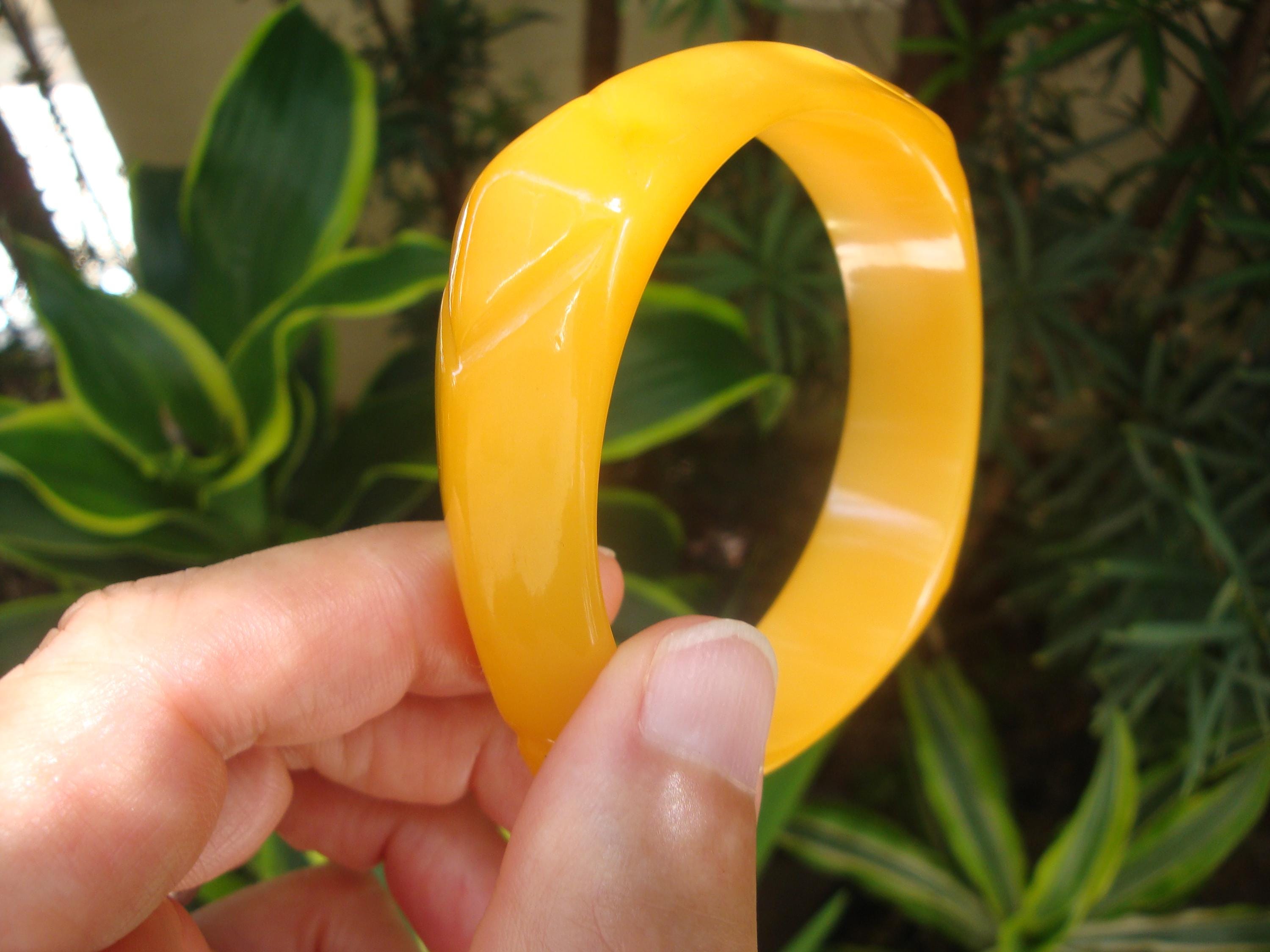 Vintage Ripe Mango Bakelite Bracelet! Rounded Square w/ Diamond Faceted Corners!