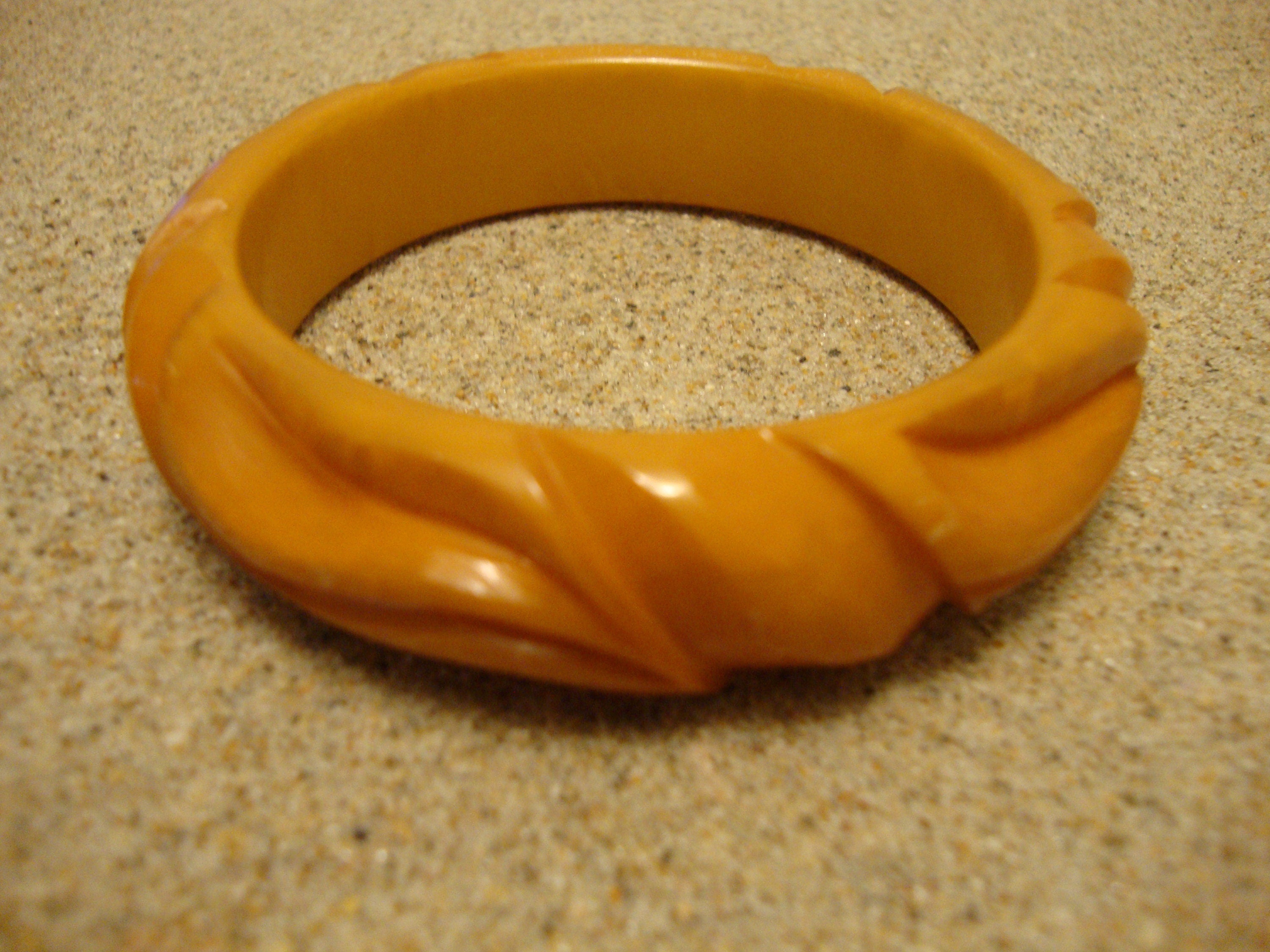 Vintage 3/4" Orange Bakelite Bracelet! Sculpted Abstract Flower Designs!