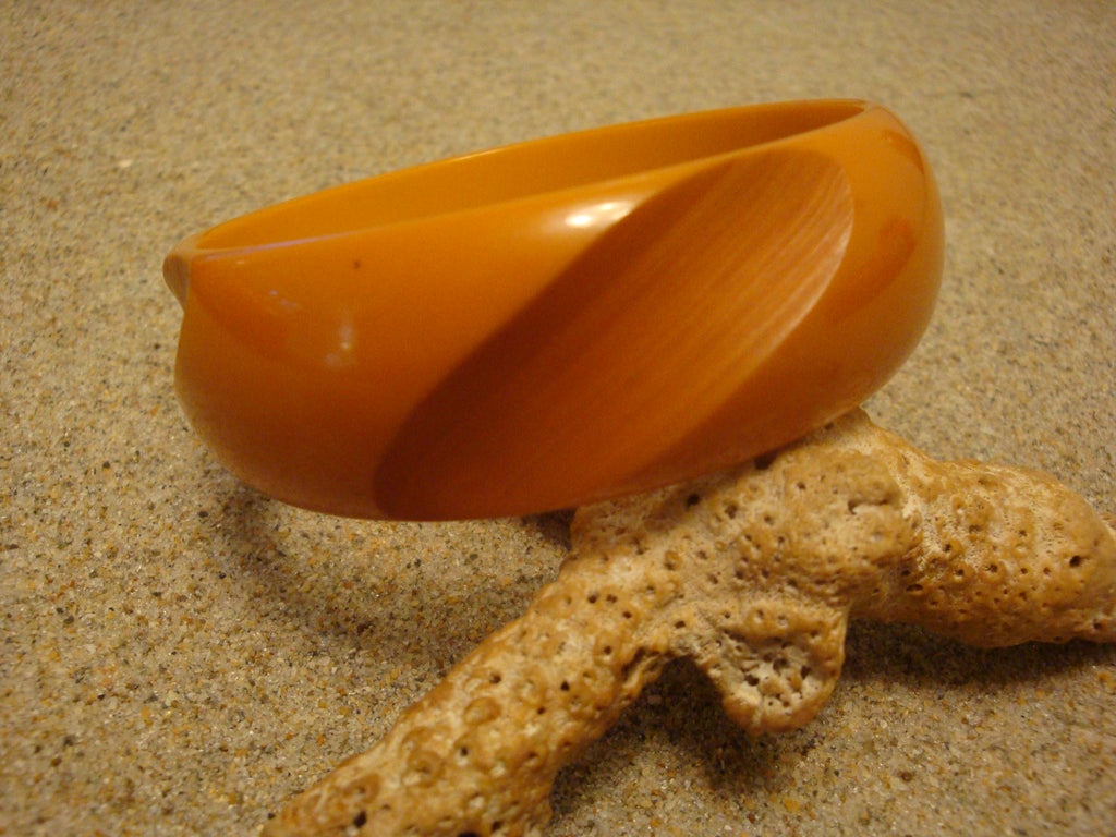 Vintage Burnt Orange Bakelite Bracelet: Modernist Cut Back Design