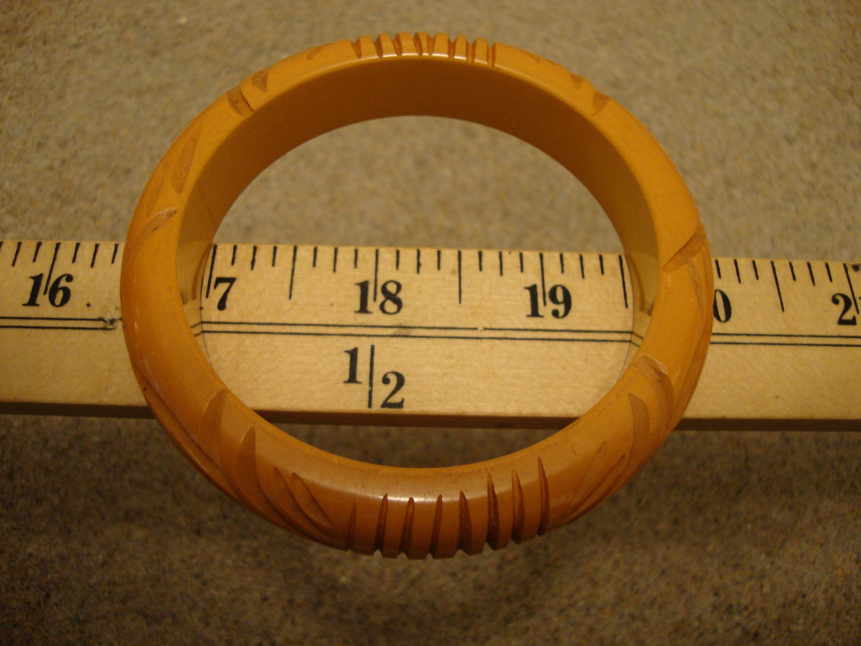 Vintage Goldenrod Bakelite Bracelet: Carved Wheat Sheaf Design