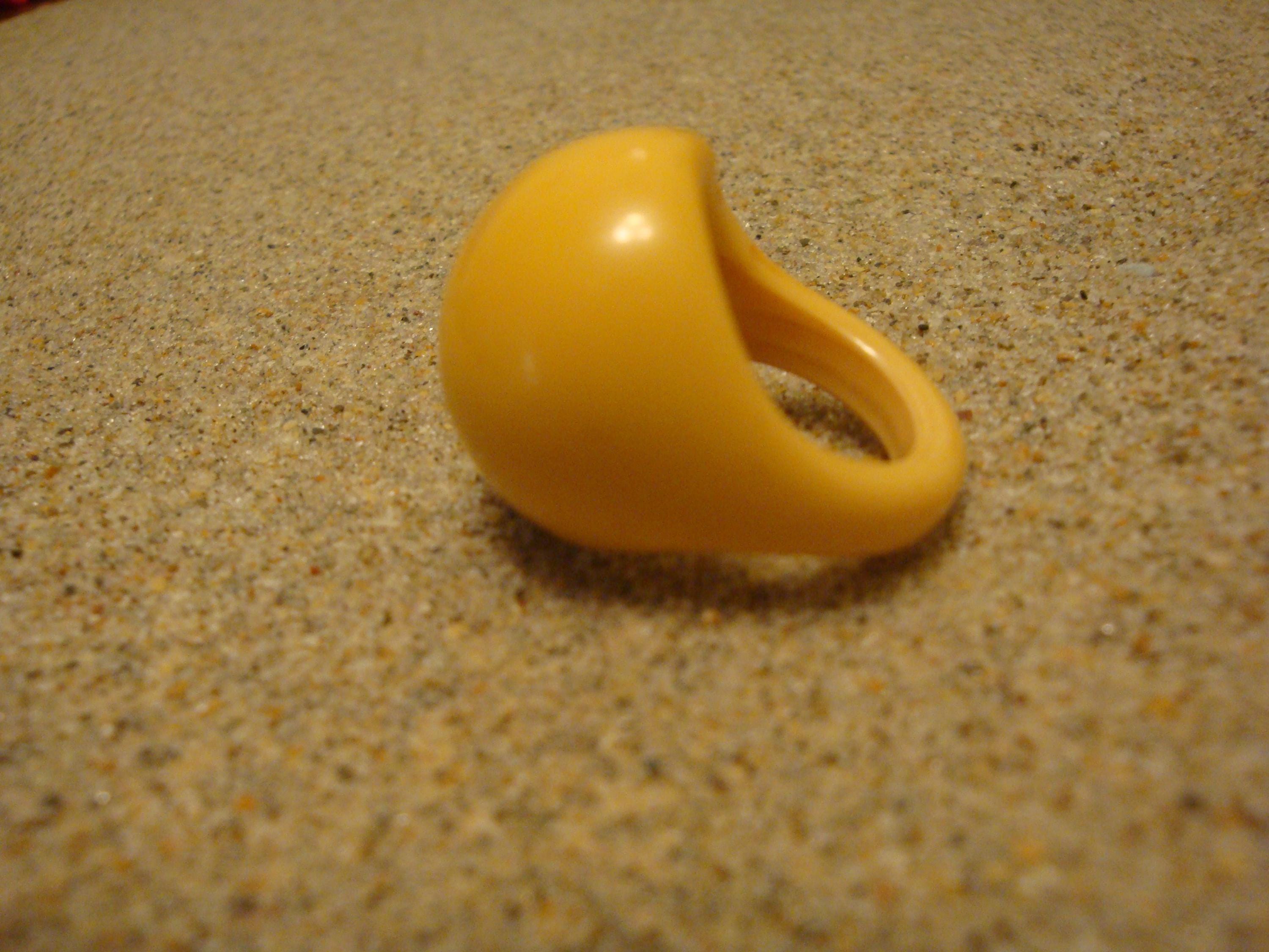 Vintage Bakelite High Domed Ring! Size 5 1/4; Solid Canary Yellow Color!