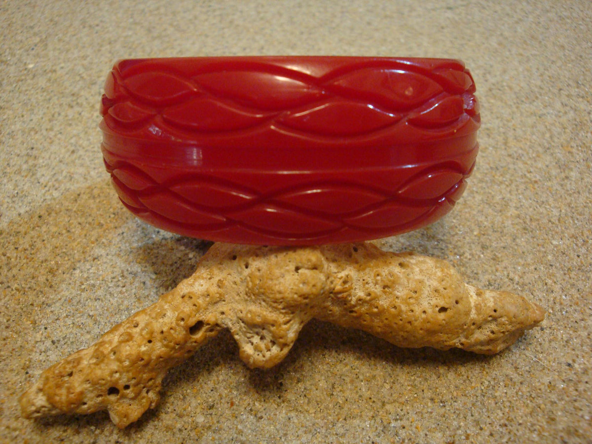 Vintage Cherry Red Bakelite Bracelet: Grooved Wavy Carvings