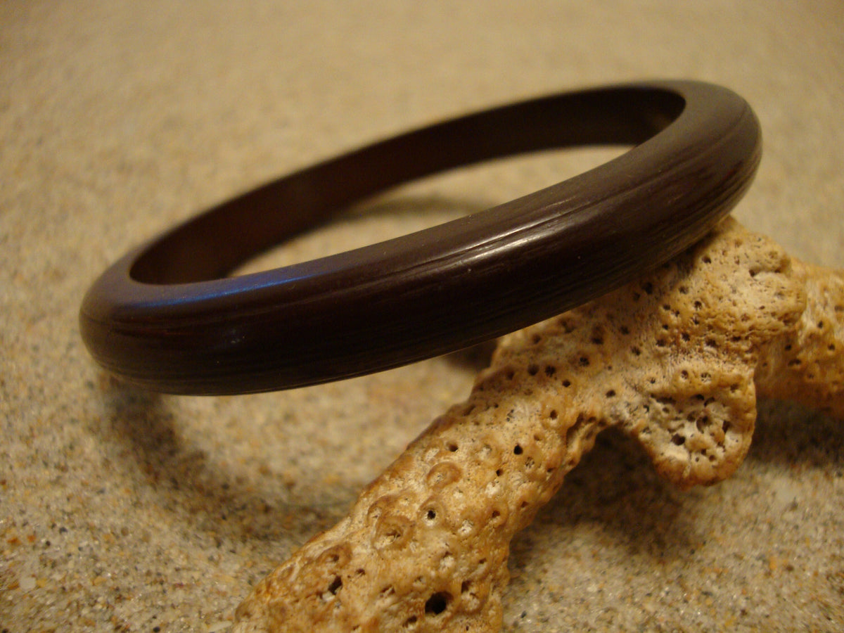 Vintage Art Deco Era Grooved Bakelite Bracelet! Solid Chocolate Brown Color!
