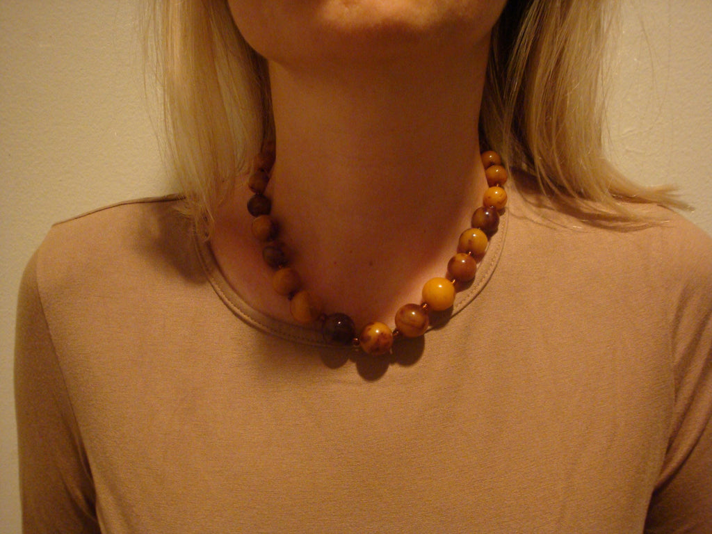 Vintage 17" Bakelite Necklace! Marbled Graduated Brown & Butterscotch Beads!