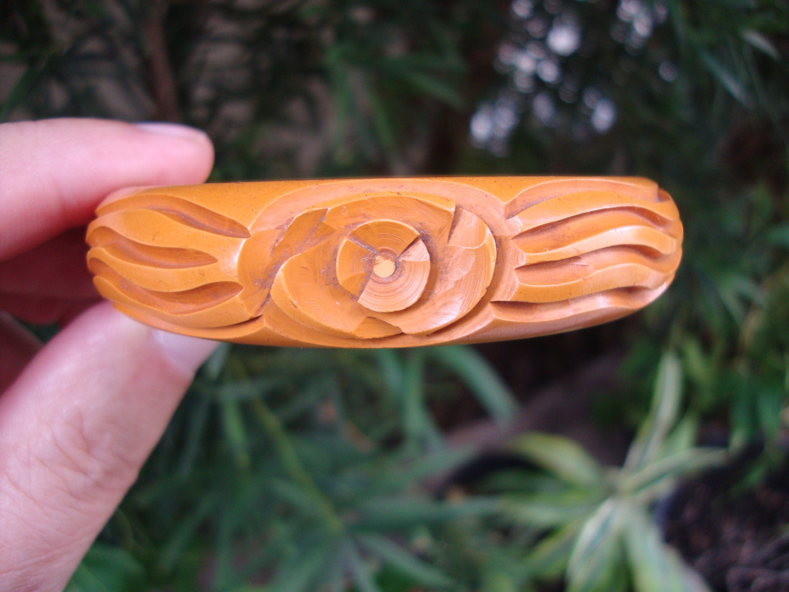 Vintage Goldenrod Bakelite Bracelet: 1940s Flower Carvings