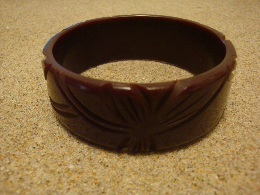 Vintage 1" Bakelite Bracelet! Mahogany w/ Abstract Flower Inspired Carvings!