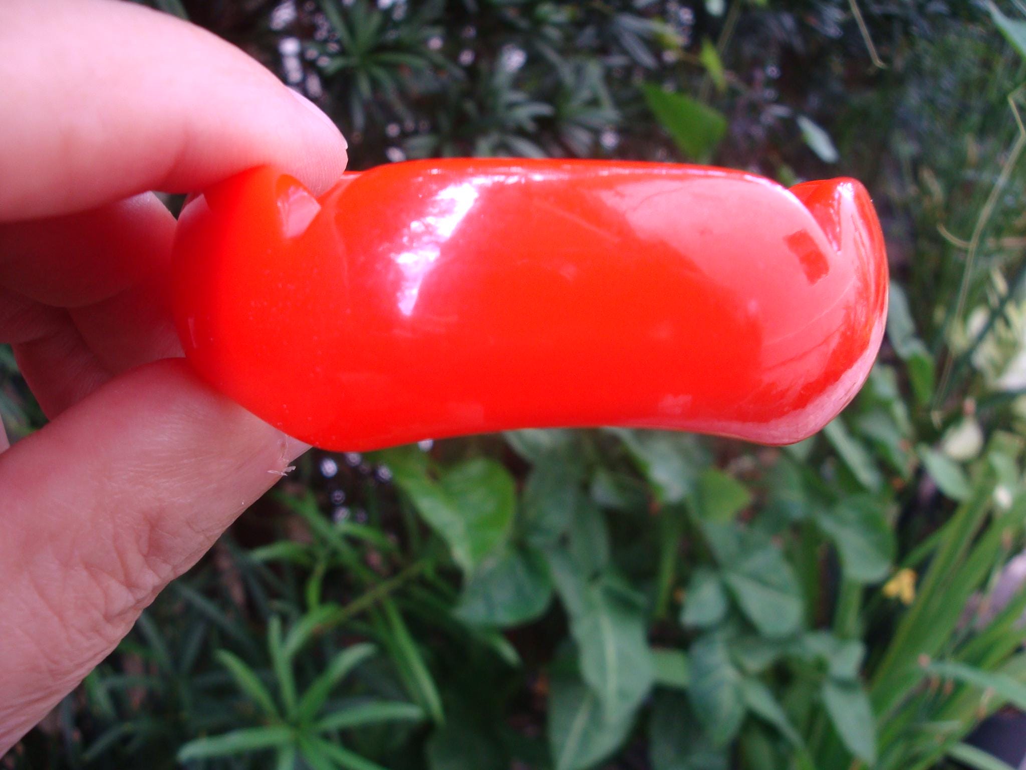 Vintage Orange Bakelite Bracelet: Scalloped Edge Bangle