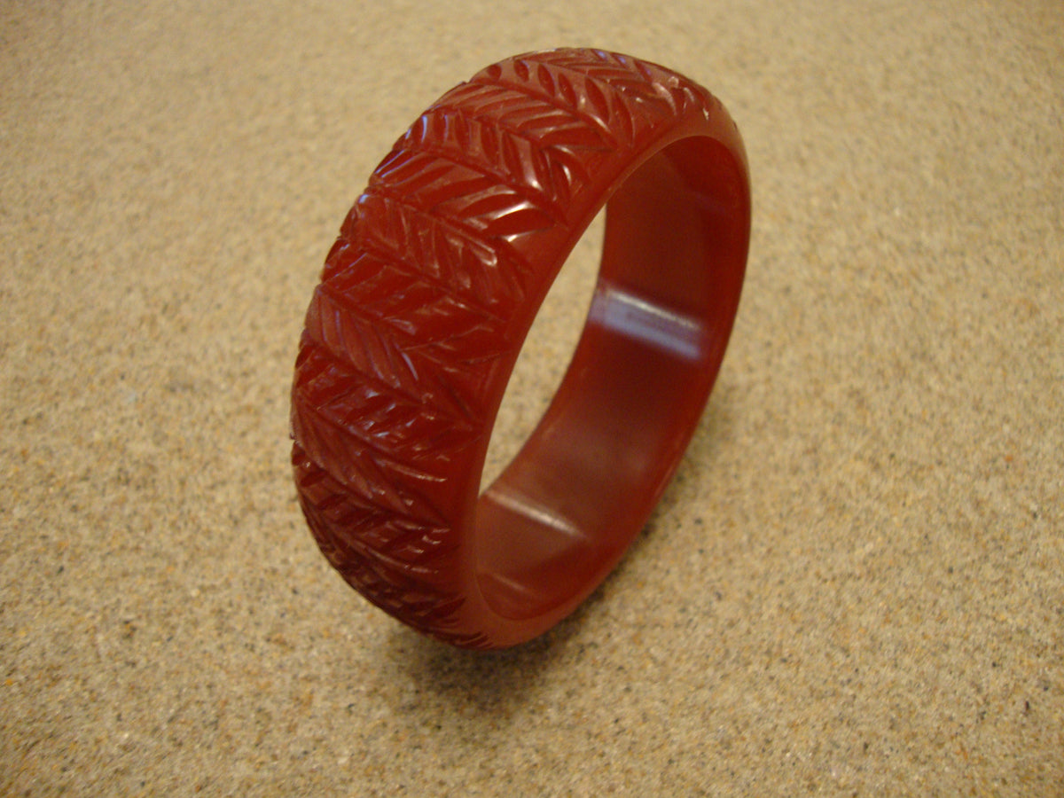Vintage 1" Bakelite Bracelet! Blood Orange w/ Vertical Branch/Leaf Carvings!