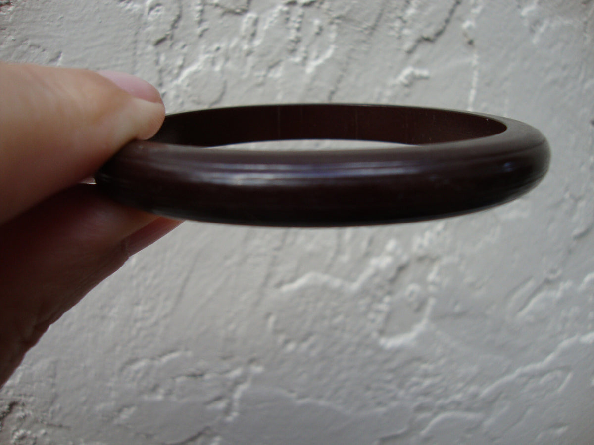 Vintage Art Deco Era Grooved Bakelite Bracelet! Solid Chocolate Brown Color!