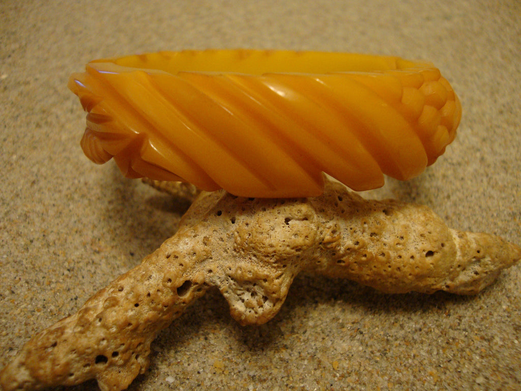Vintage Yellow Bakelite Bracelet: Carved Flower & Leaf Design