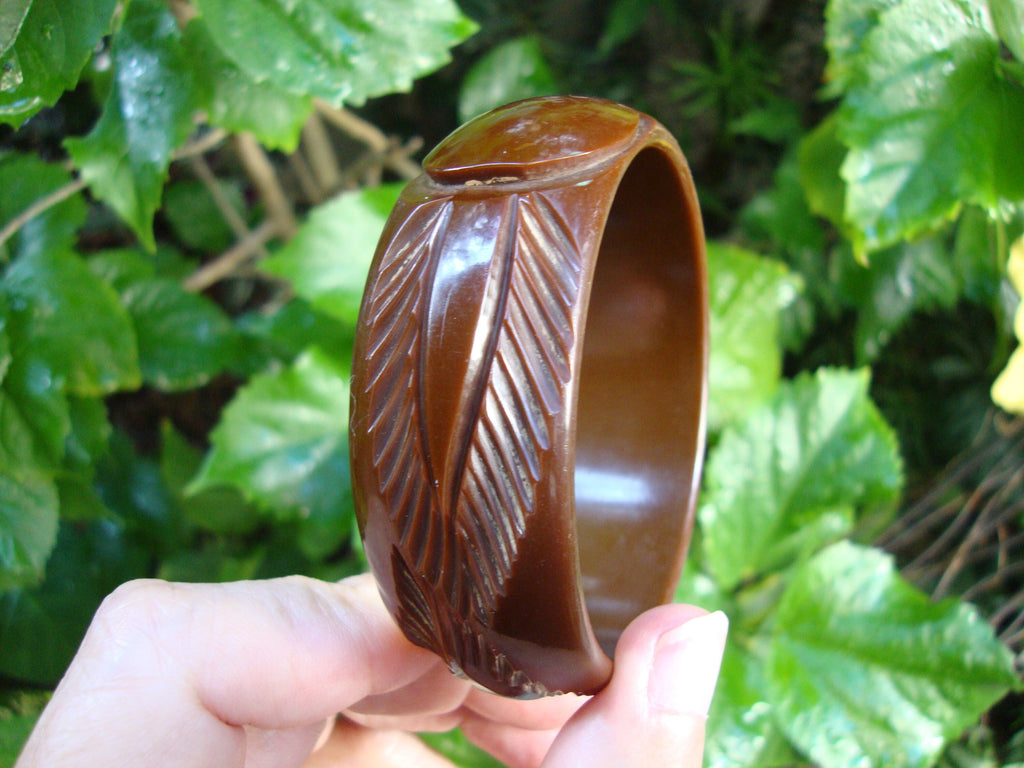Vintage Dark Chocolate Brown Bakelite Bracelet! Large Carved Flower/Leaf Design!