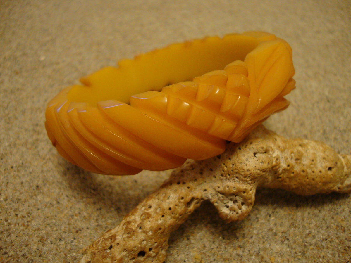 Vintage Yellow Bakelite Bracelet: Carved Flower & Leaf Design