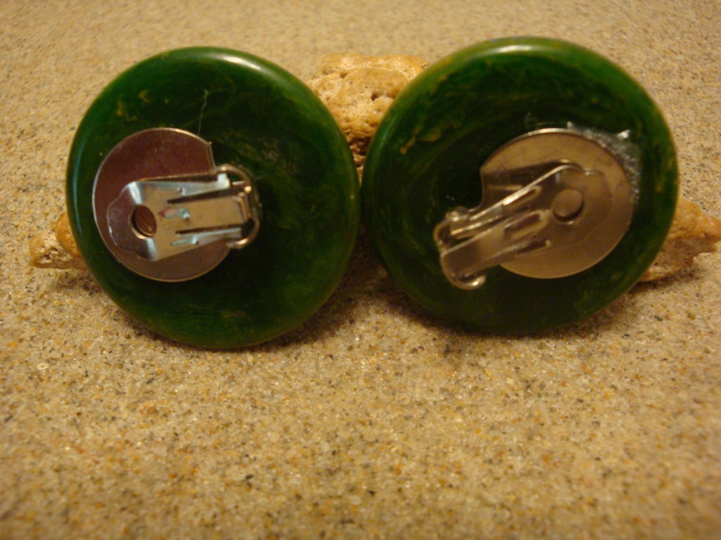 Vintage 1 1/2" Bakelite Clip Back Earrings; Emerald Green w/ Gold Marbling!