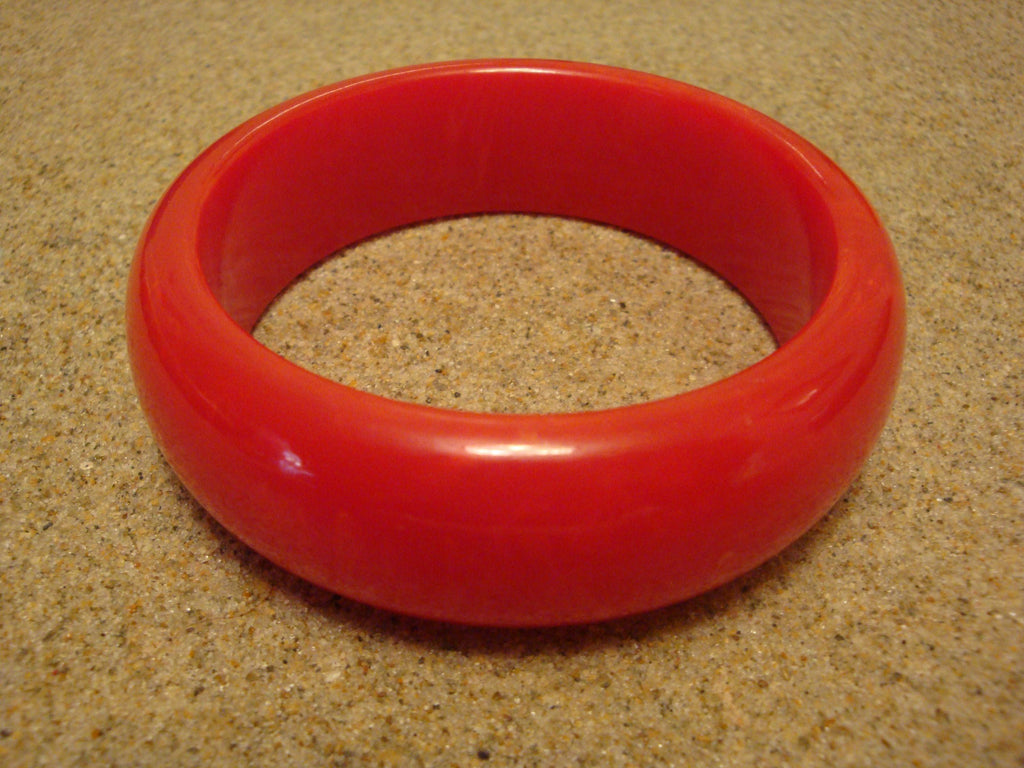 Vintage 7/8" Bakelite Bracelet! Dazzling Bright Cherry Red w/ Cream Marbling!