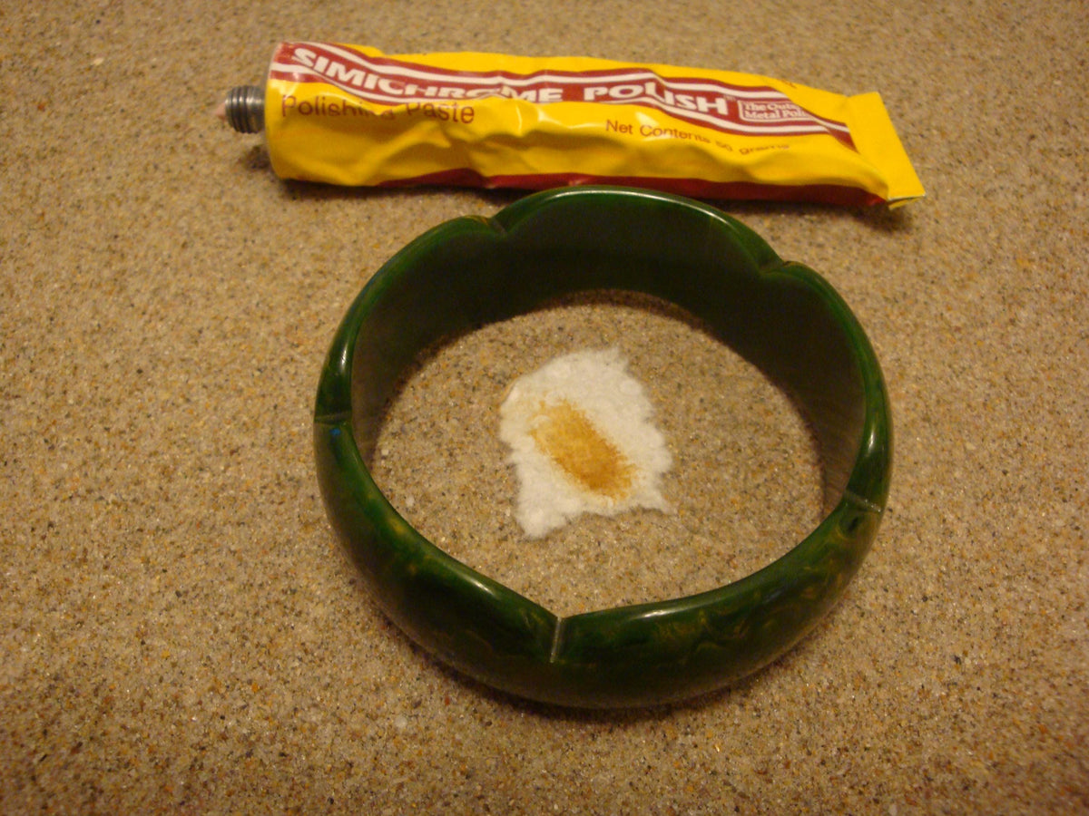 Vintage 7/8" Bakelite Bracelet! Green w/ Yellow Marbling; Scalloped Edges!