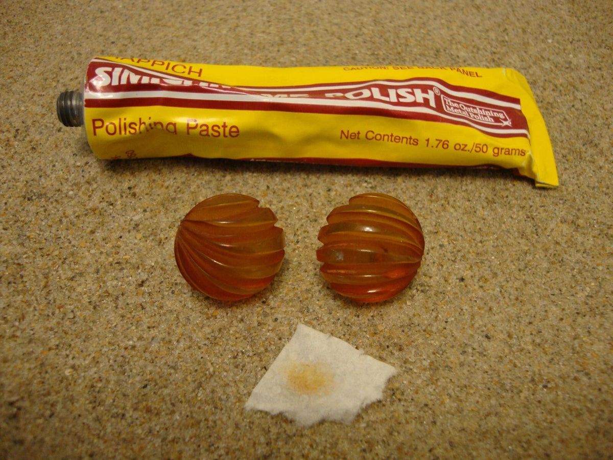 Vintage 7/8" Screw Back Bakelite Earrings; Gold Prystal w/ Contoured Carvings!